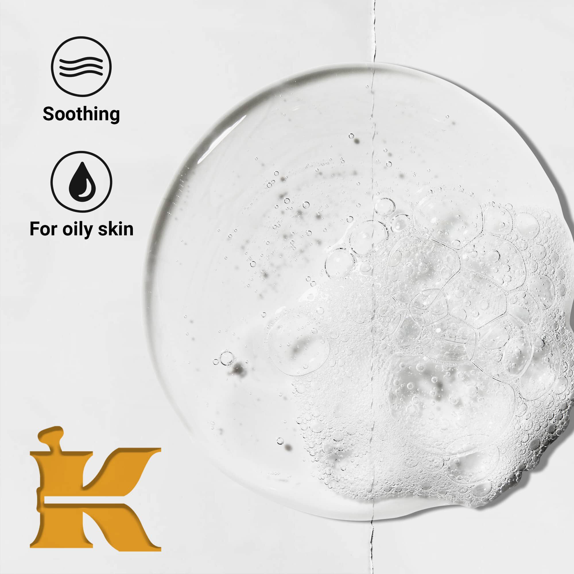 Zdjęcie konsystencji produktu z ikonami informującymi, że działa kojąco i jest przeznaczony do skory tłustej