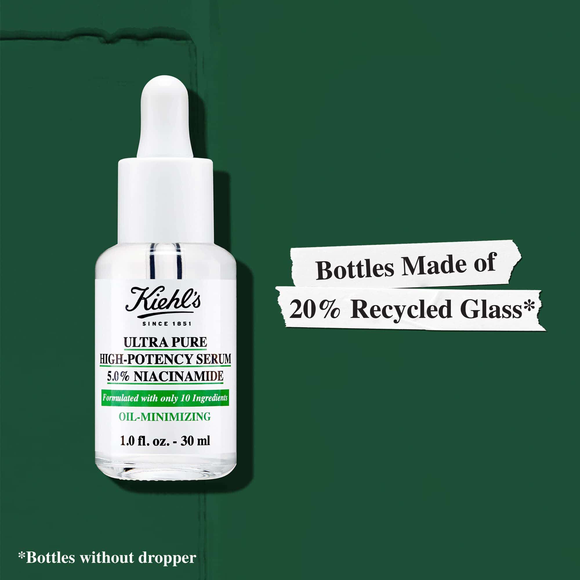 Butelki serum Kiehl's Ultra Pure są wykonane в 20% ze szkła pochodzącego z recyklingu