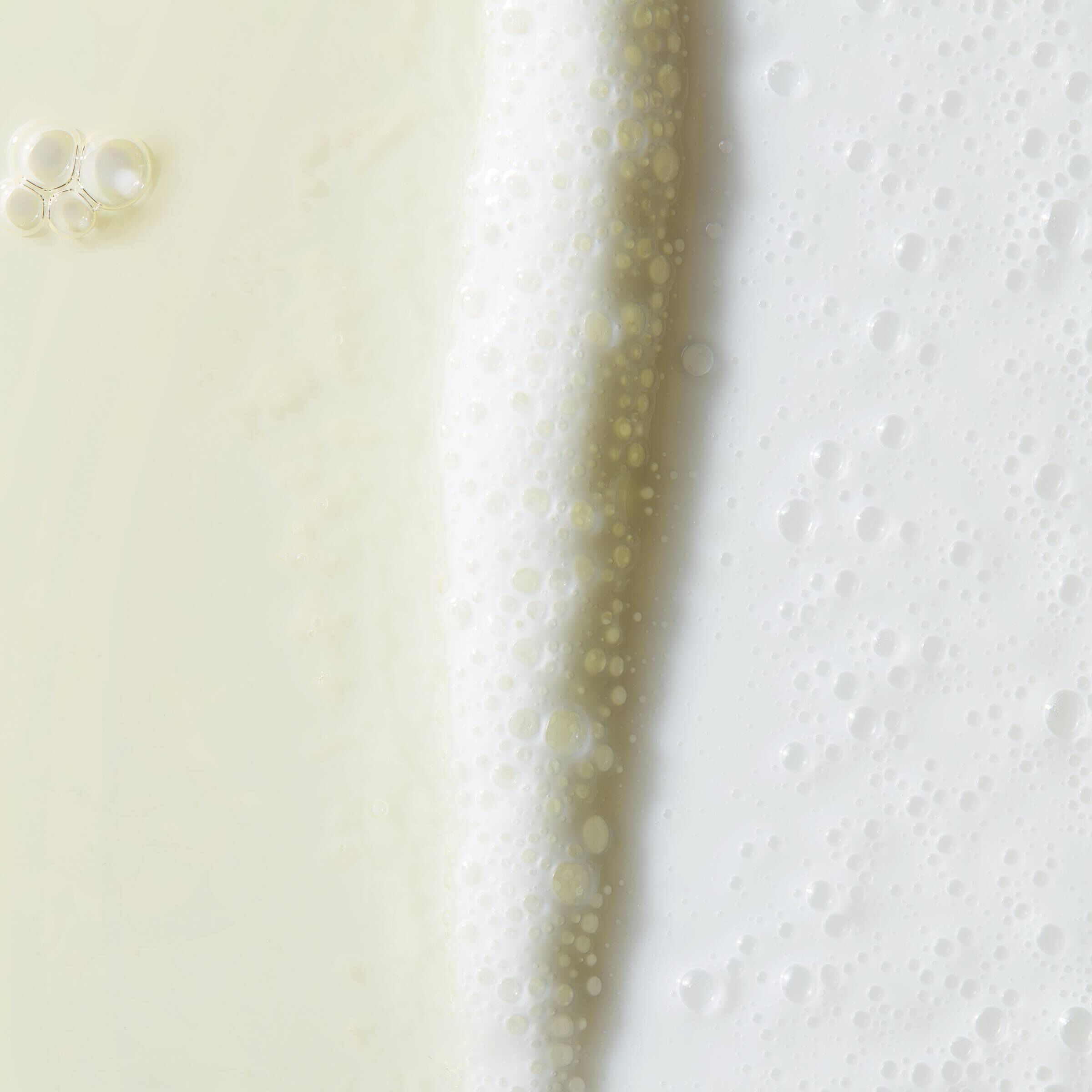 Creme de Corps Smoothing Oil-to-Foam Body Cleanser - Wygładzający olejek do mycia ciała