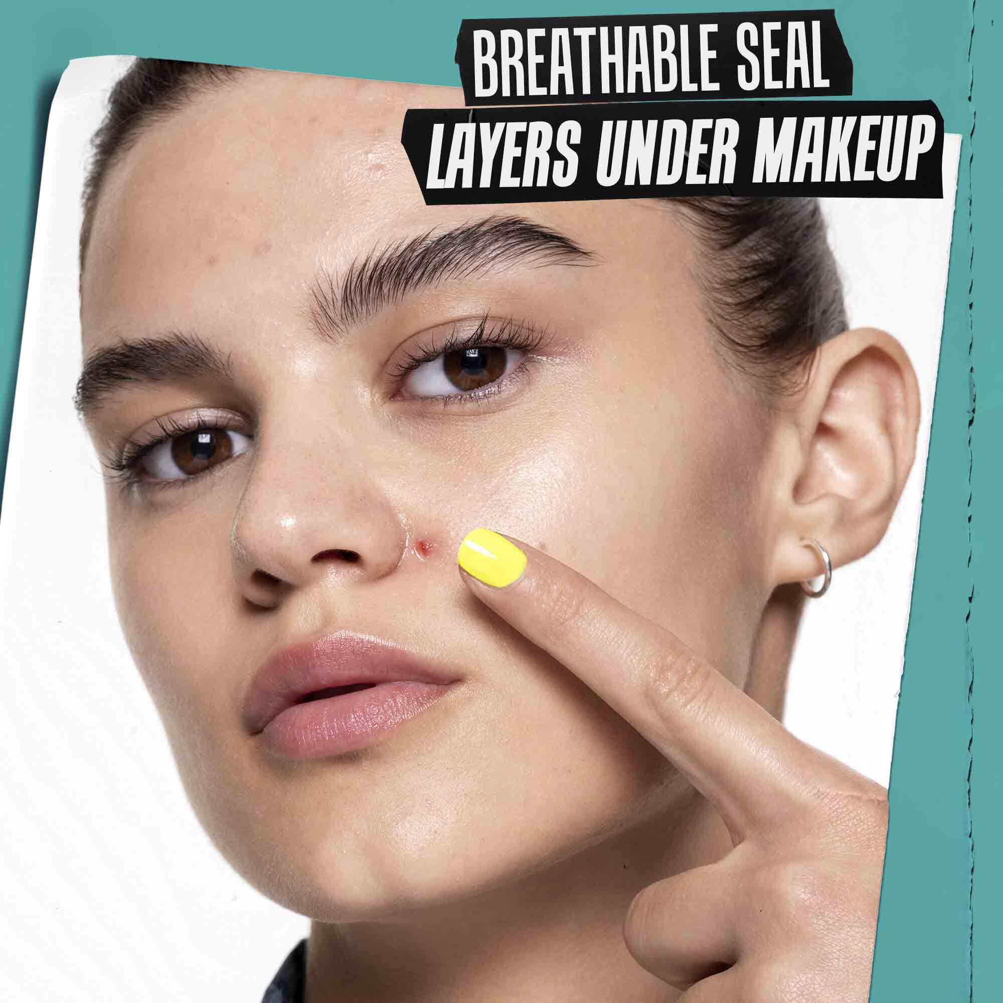 Nakładanie Truly-Targeted Blemish-Clearing Solution na skorę.