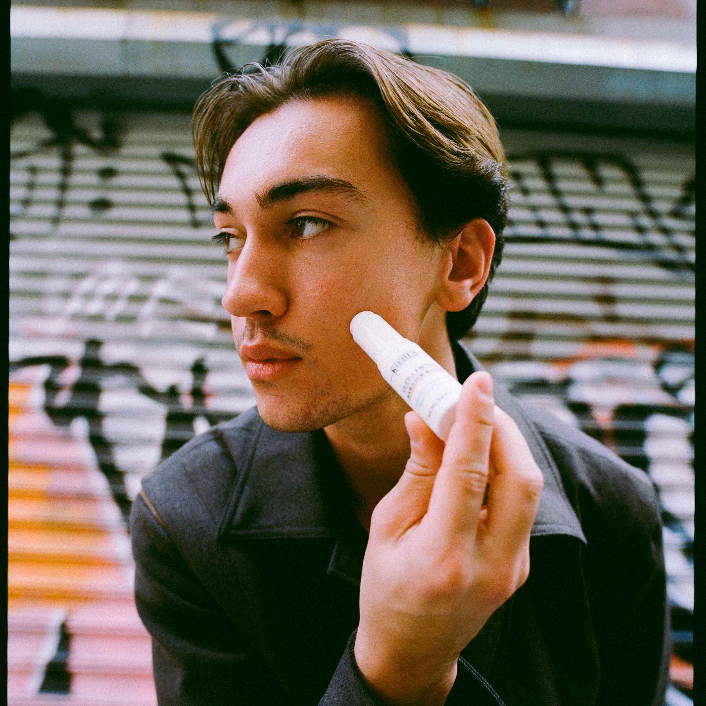 Ultra Facial Barrier Balm - krem w sztyfcie ze skwalanem