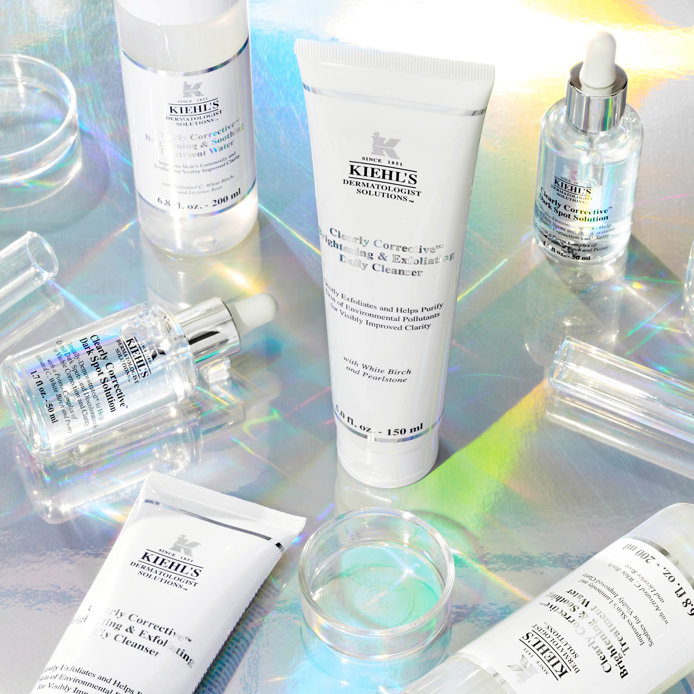 Clearly Corrective™ Brightening & Exfoliating Daily Cleanser - Rozjaśniający przebarwienia żel oczyszczający