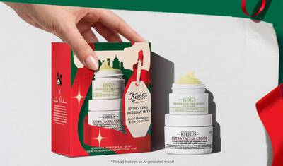 Zestaw prezentowy do pielęgnacji skory "Hydrating Holiday Hits" na zielonym tle. Zestaw zawiera krem Ultra Facial Cream oraz krem pod oczy Creamy Eye Treatment with Avocado w świątecznym opakowaniu.